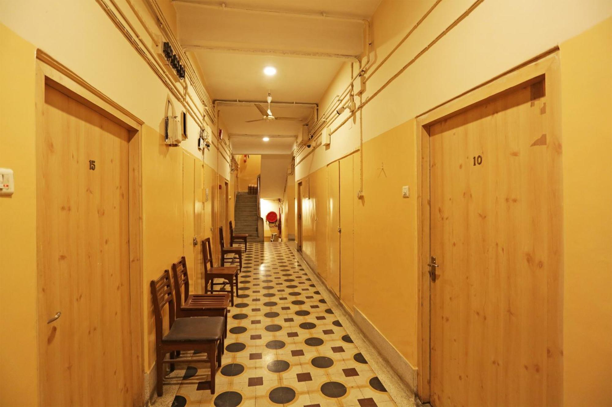Homely Raj Calcutta Extérieur photo